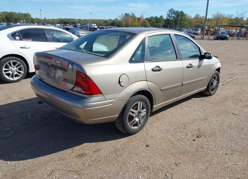 Photo 4 of 2004 Ford Focus SE (VIN 1FAFP34Z14W139546)