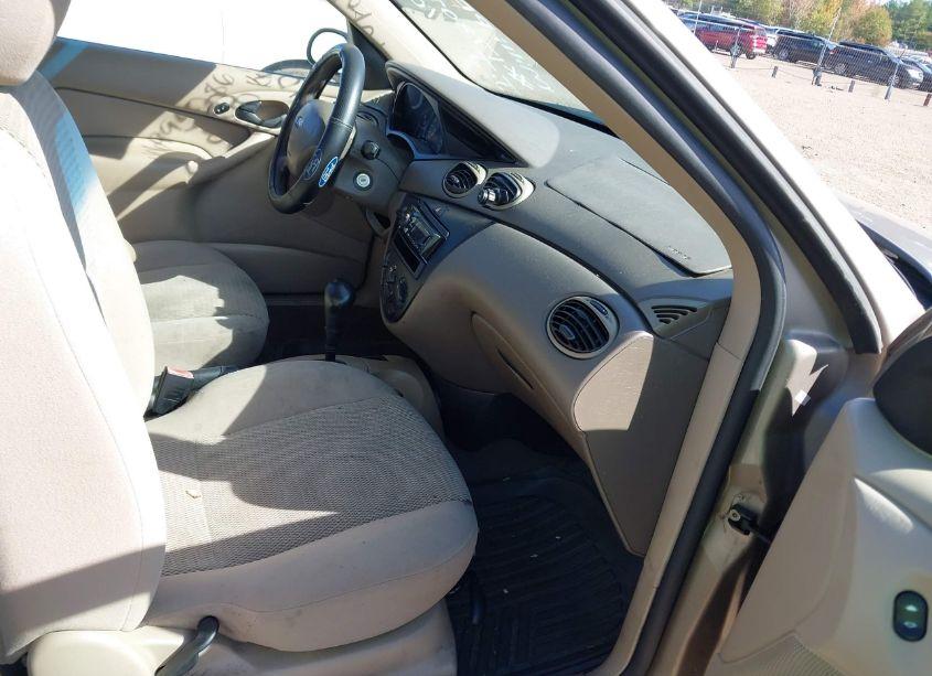 Photo 5 of 2004 Ford Focus SE (VIN 1FAFP34Z14W139546)