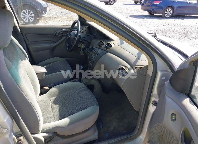 Photo 5 of 2003 Ford Focus SE (VIN 1FAFP34Z23W257426)