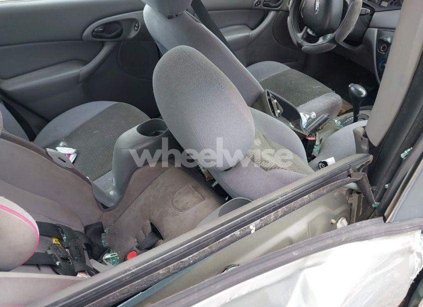 Photo 8 of 2004 Ford Focus SE (VIN 1FAFP34Z24W163287)