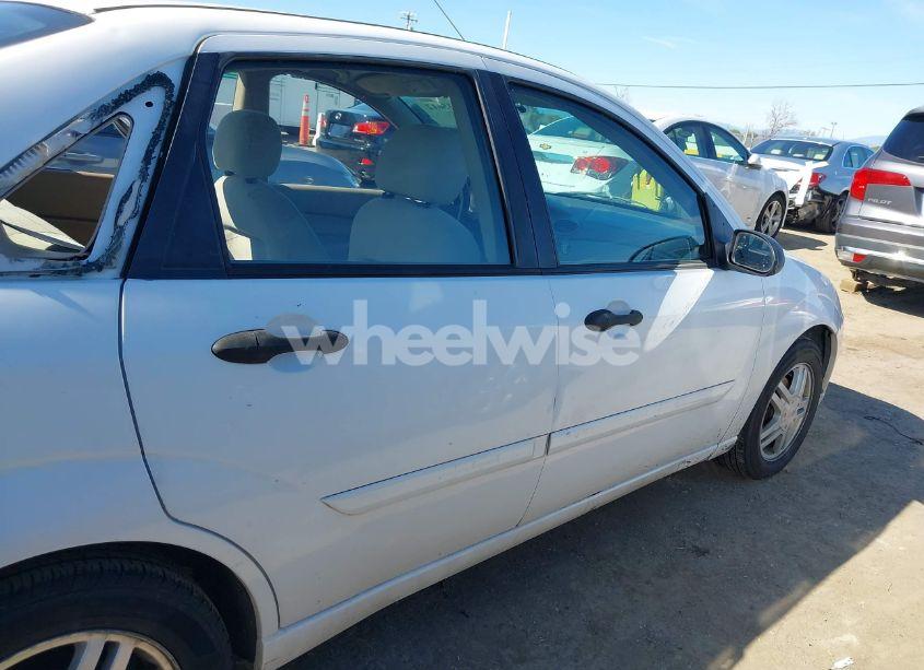 Photo 13 of 2003 Ford Focus SE (VIN 1FAFP34Z43W273837)