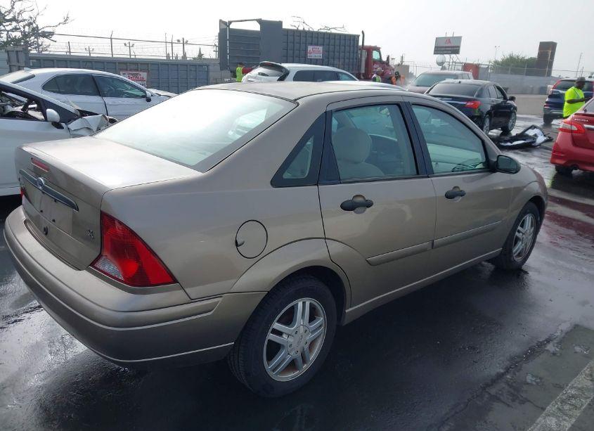Photo 4 of 2003 Ford Focus SE COMFORT/SE SPORT (VIN 1FAFP34Z53W207572)