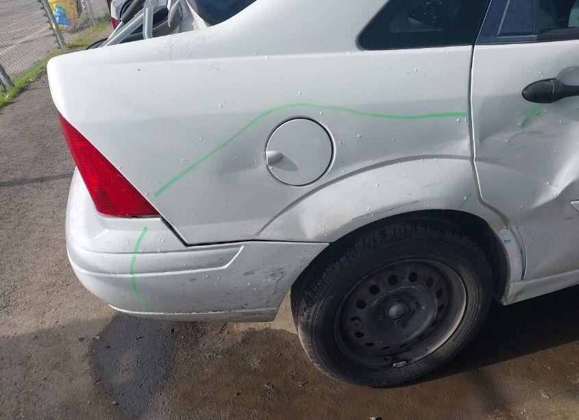 Photo 6 of 2004 Ford Focus SE (VIN 1FAFP34ZX4W129629)