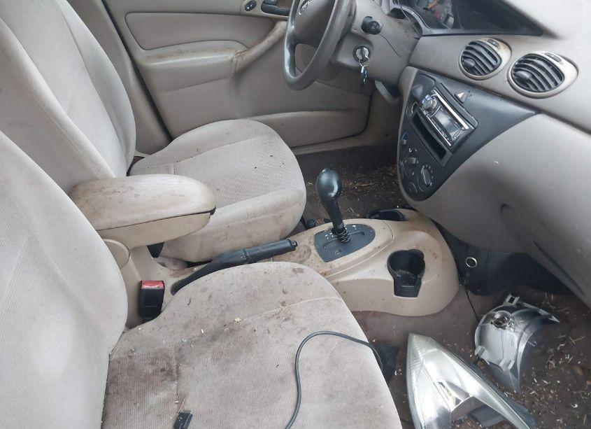 Photo 5 of 2002 Ford Focus SE/ZTW (VIN 1FAFP36332W196966)