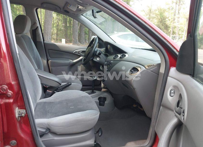 Photo 5 of 2003 Ford Focus SE/ZTW (VIN 1FAFP36333W157750)