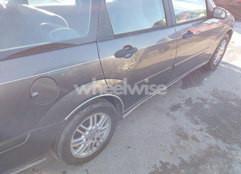 Photo 6 of 2003 Ford Focus SE/ZTW (VIN 1FAFP36343W132999)