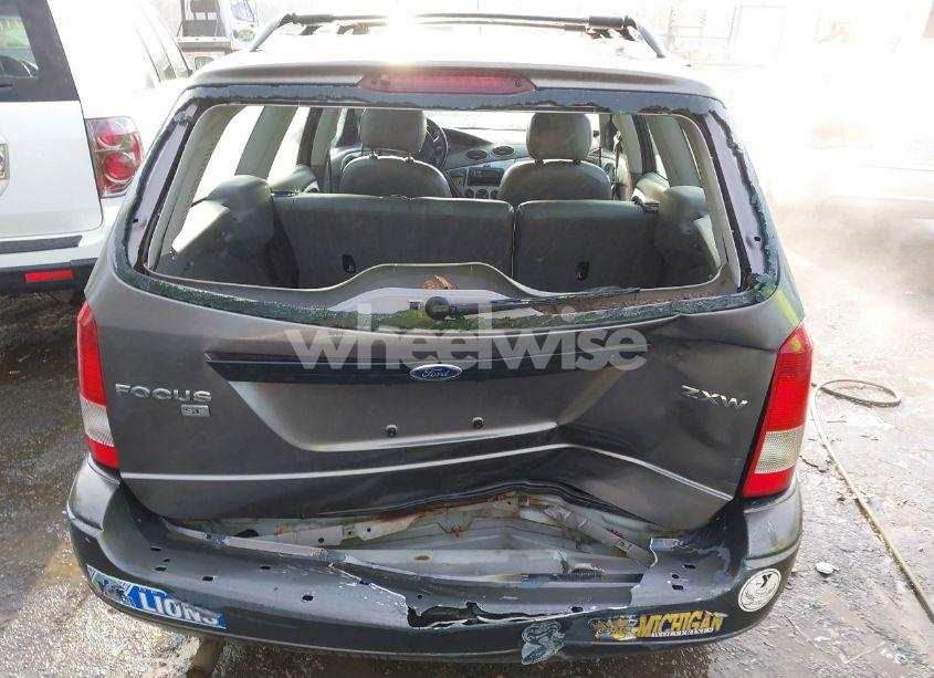 Photo 16 of 2002 Ford Focus SE/ZTW (VIN 1FAFP36352W358032)