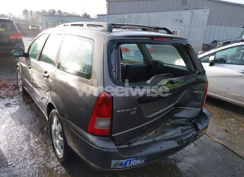 Photo 3 of 2002 Ford Focus SE/ZTW (VIN 1FAFP36352W358032)