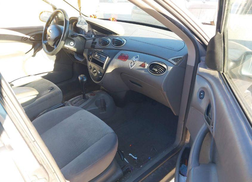 Photo 5 of 2002 Ford Focus SE/ZTW (VIN 1FAFP36362W143632)