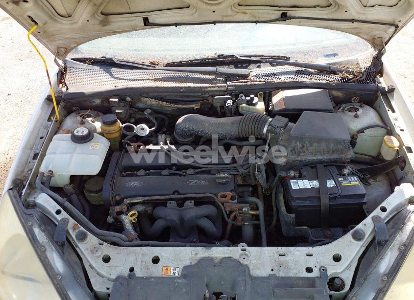 Photo 10 of 2002 Ford Focus SE/ZTW (VIN 1FAFP36372W206740)