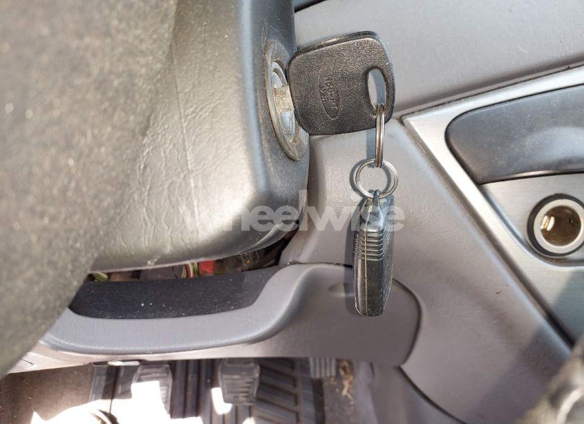 Photo 11 of 2002 Ford Focus SE/ZTW (VIN 1FAFP36372W206740)