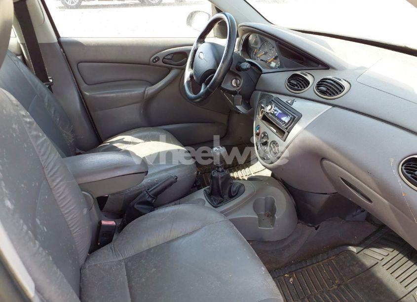 Photo 5 of 2002 Ford Focus SE/ZTW (VIN 1FAFP36372W206740)
