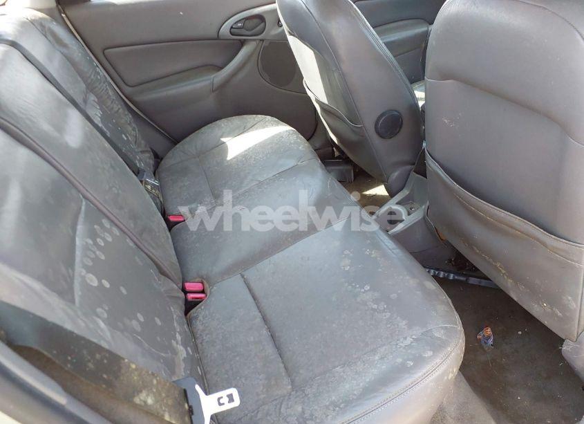 Photo 8 of 2002 Ford Focus SE/ZTW (VIN 1FAFP36372W206740)