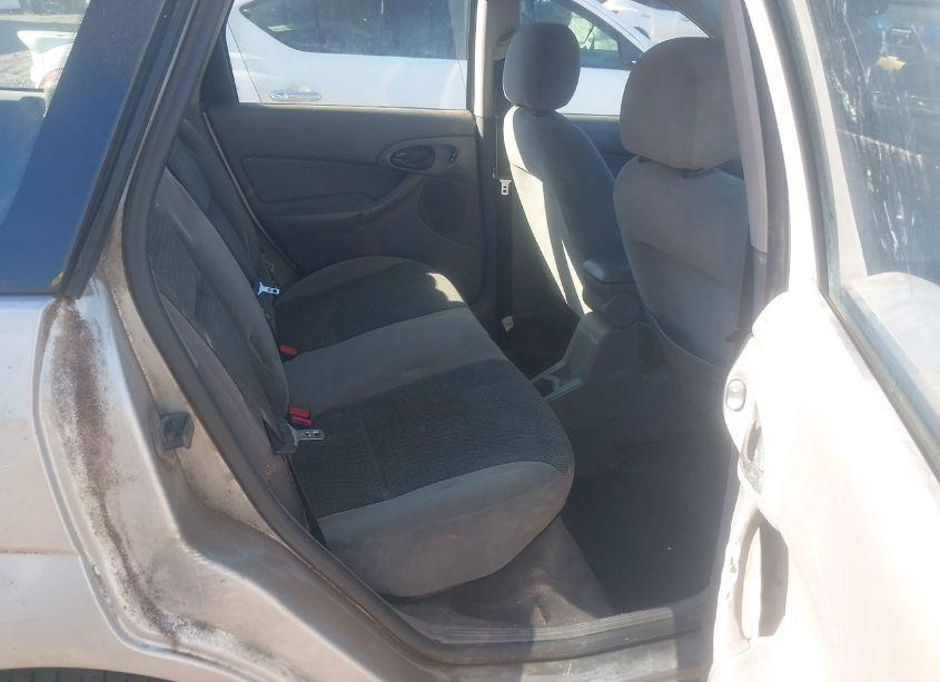 Photo 8 of 2003 Ford Focus SE/ZTW (VIN 1FAFP363X3W344340)