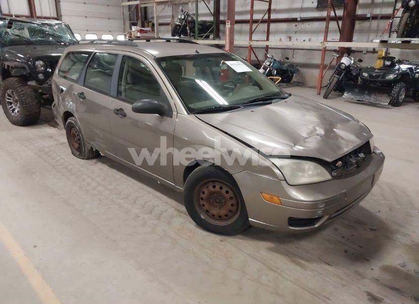 2005 Ford Focus ZXW (VIN 1FAFP36N15W241618) main photo