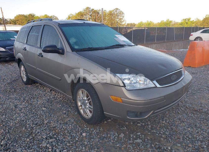 2005 Ford Focus ZXW (VIN 1FAFP36N15W304216) main photo