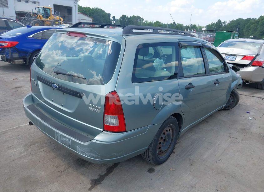 Photo 4 of 2005 Ford Focus ZXW (VIN 1FAFP36N25W132570)