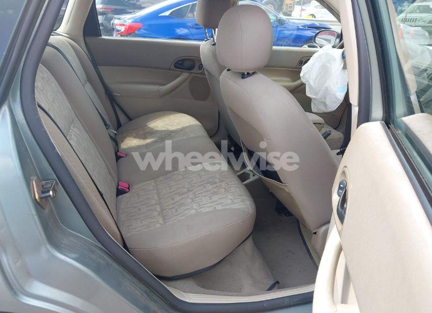 Photo 8 of 2005 Ford Focus ZXW (VIN 1FAFP36N25W132570)