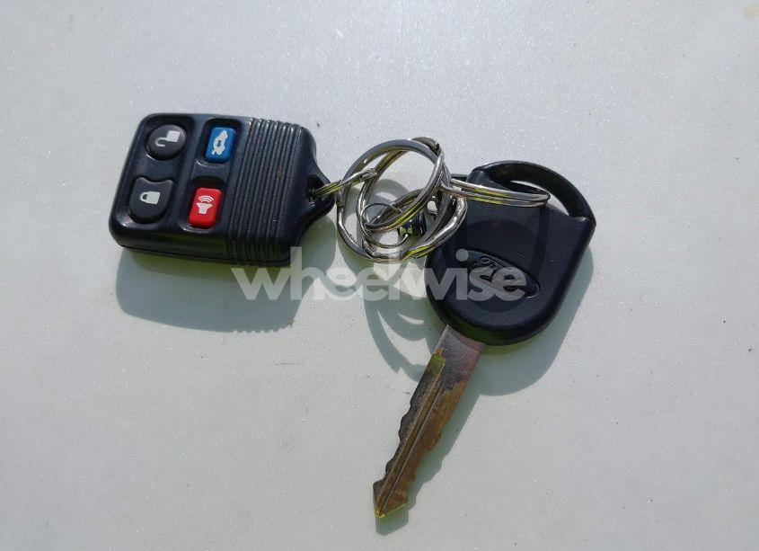 Photo 11 of 2006 Ford Focus ZXW (VIN 1FAFP36N26W158944)