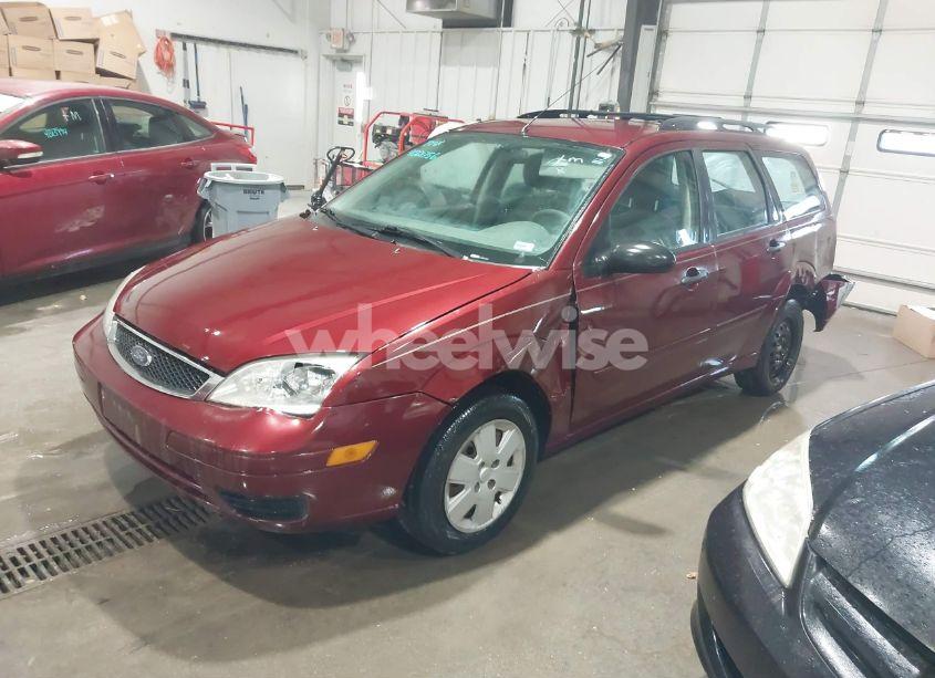 Photo 2 of 2007 Ford Focus SE/SES (VIN 1FAFP36N27W114833)