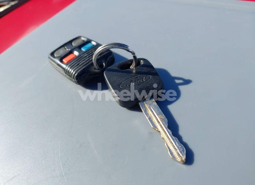 Photo 11 of 2005 Ford Focus ZXW (VIN 1FAFP36N35W200584)