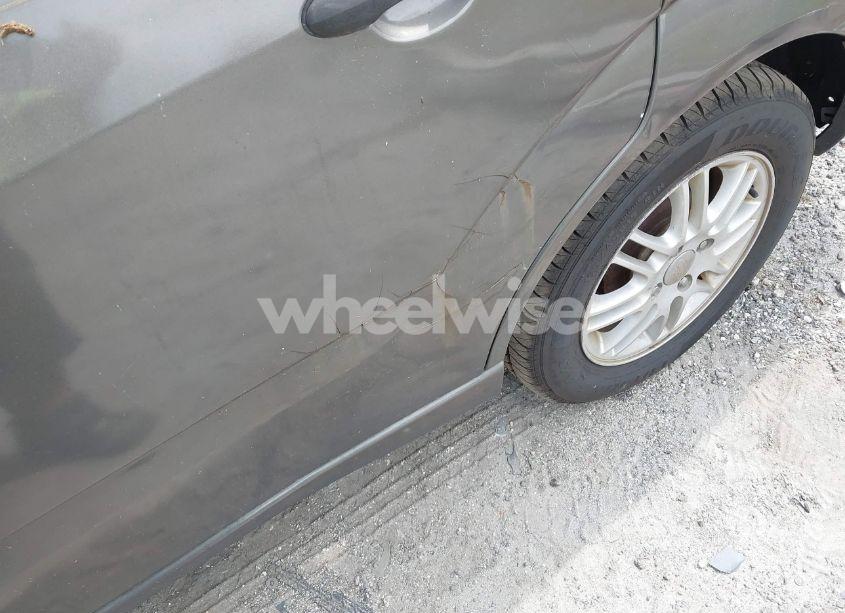 Photo 12 of 2005 Ford Focus ZXW (VIN 1FAFP36N35W211505)