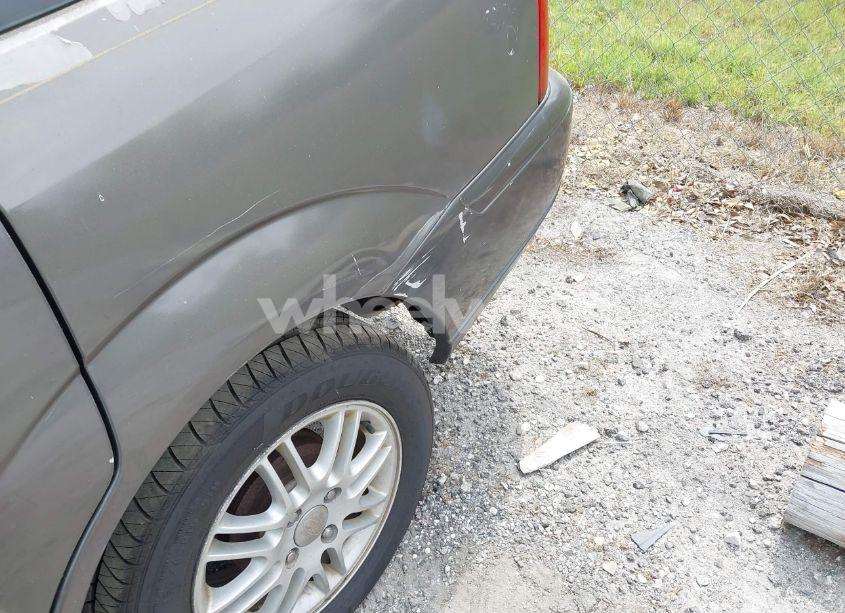 Photo 13 of 2005 Ford Focus ZXW (VIN 1FAFP36N35W211505)