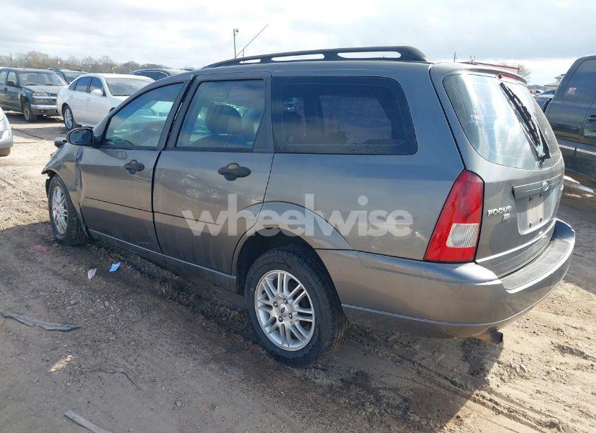 Photo 3 of 2005 Ford Focus ZXW (VIN 1FAFP36N45W111431)