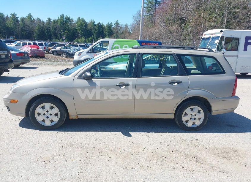 Photo 12 of 2007 Ford Focus SE/SES (VIN 1FAFP36N47W216229)