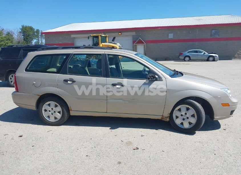 Photo 14 of 2007 Ford Focus SE/SES (VIN 1FAFP36N47W216229)