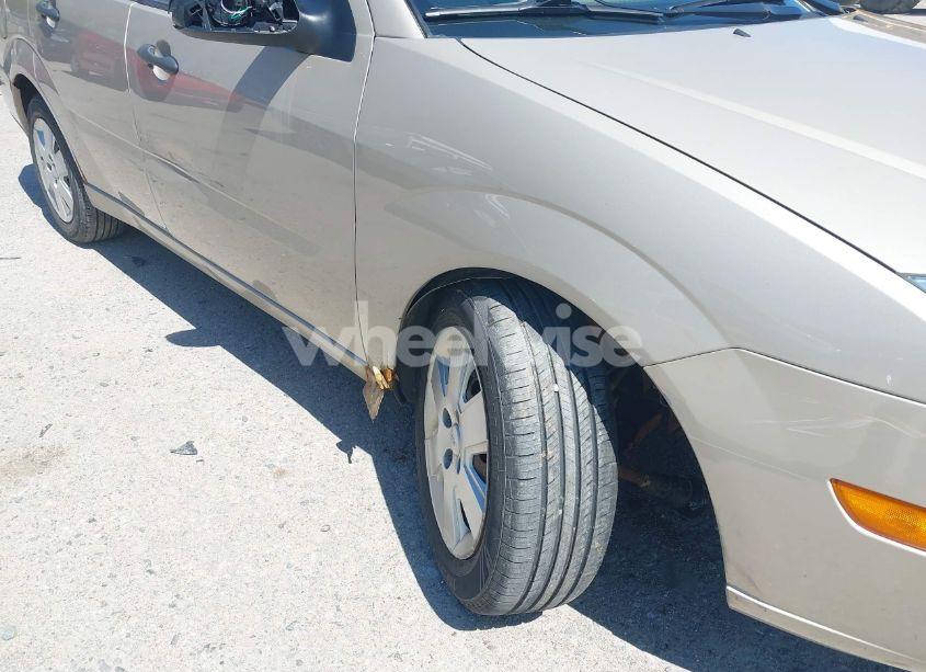 Photo 6 of 2007 Ford Focus SE/SES (VIN 1FAFP36N47W216229)