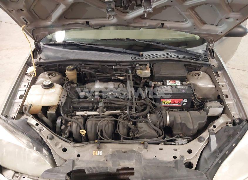 Photo 10 of 2005 Ford Focus ZXW (VIN 1FAFP36N55W297867)