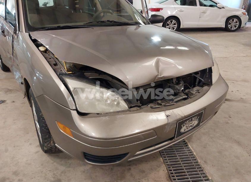 Photo 12 of 2005 Ford Focus ZXW (VIN 1FAFP36N55W297867)