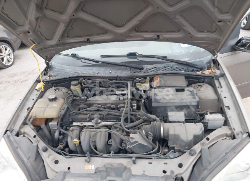 Photo 10 of 2005 Ford Focus ZXW (VIN 1FAFP36N65W138663)