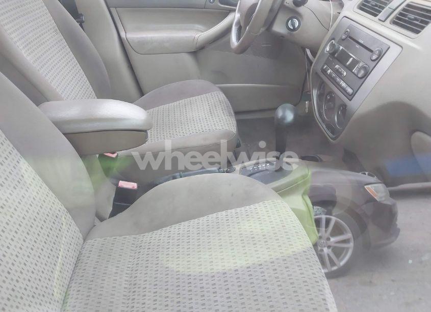 Photo 5 of 2005 Ford Focus ZXW (VIN 1FAFP36N65W138663)