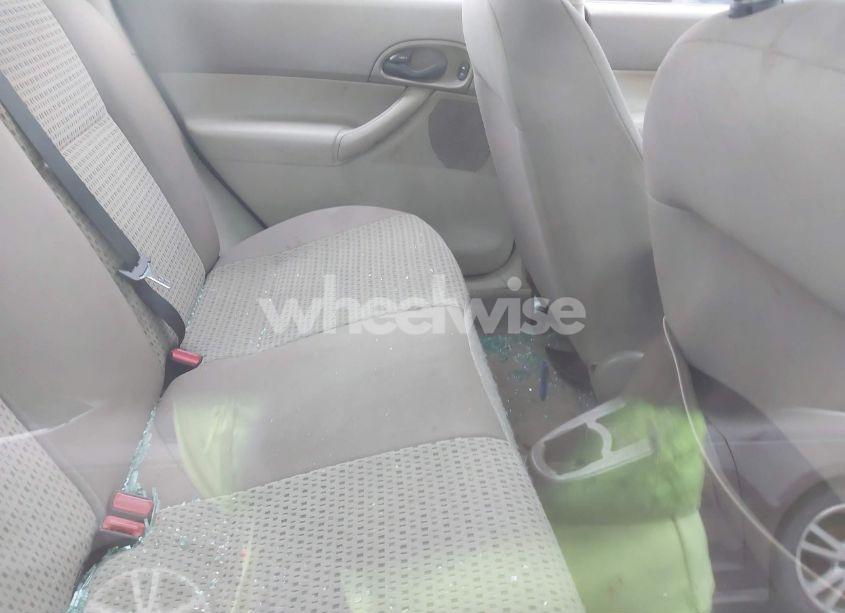 Photo 8 of 2005 Ford Focus ZXW (VIN 1FAFP36N65W138663)