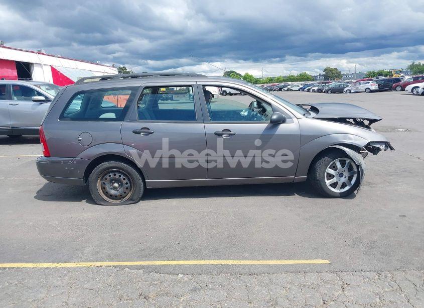 Photo 14 of 2005 Ford Focus ZXW (VIN 1FAFP36N75W192103)