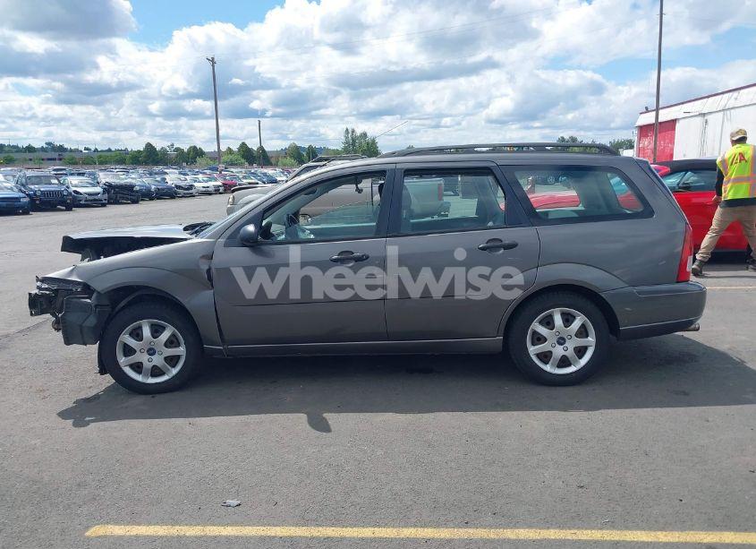 Photo 15 of 2005 Ford Focus ZXW (VIN 1FAFP36N75W192103)