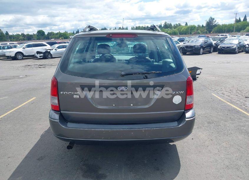 Photo 17 of 2005 Ford Focus ZXW (VIN 1FAFP36N75W192103)