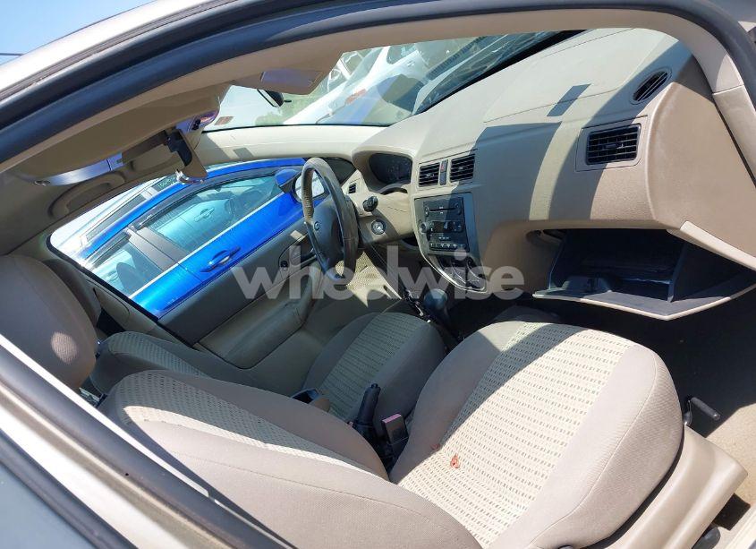 Photo 5 of 2007 Ford Focus SE/SES (VIN 1FAFP36N77W130848)