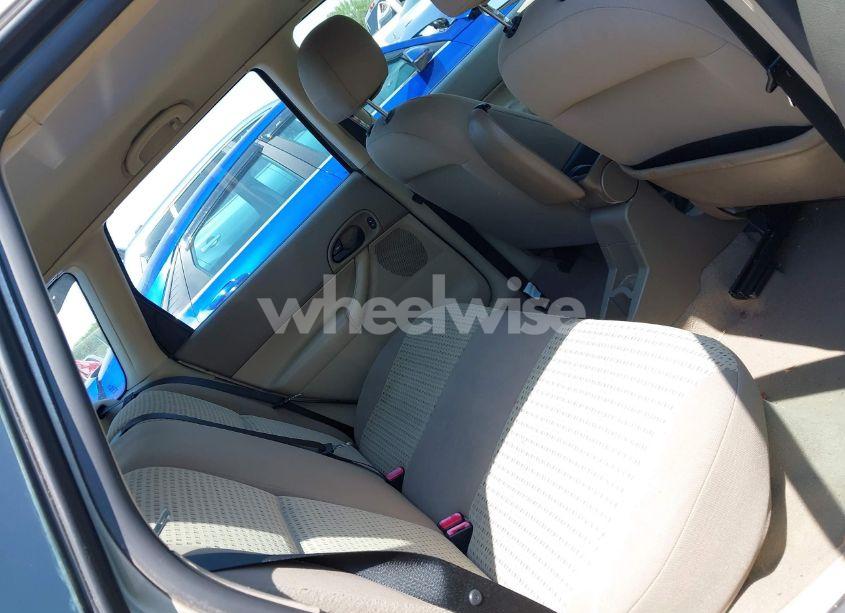 Photo 8 of 2007 Ford Focus SE/SES (VIN 1FAFP36N77W130848)