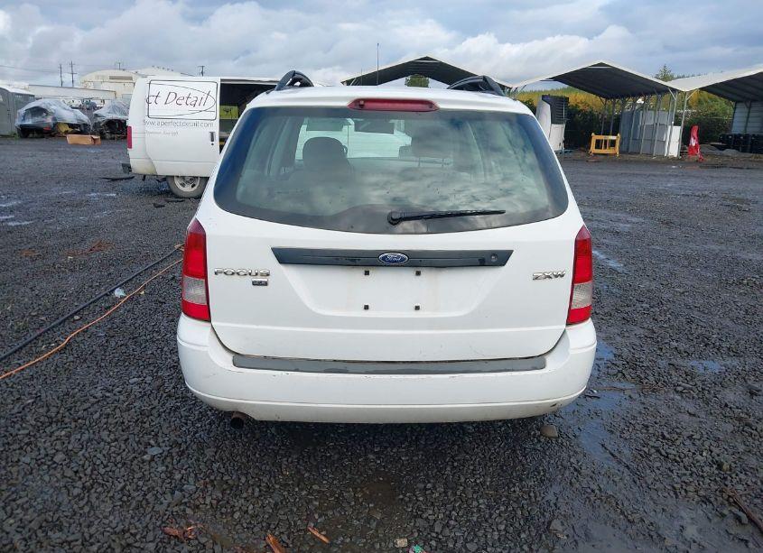 Photo 16 of 2005 Ford Focus ZXW (VIN 1FAFP36N95W302732)