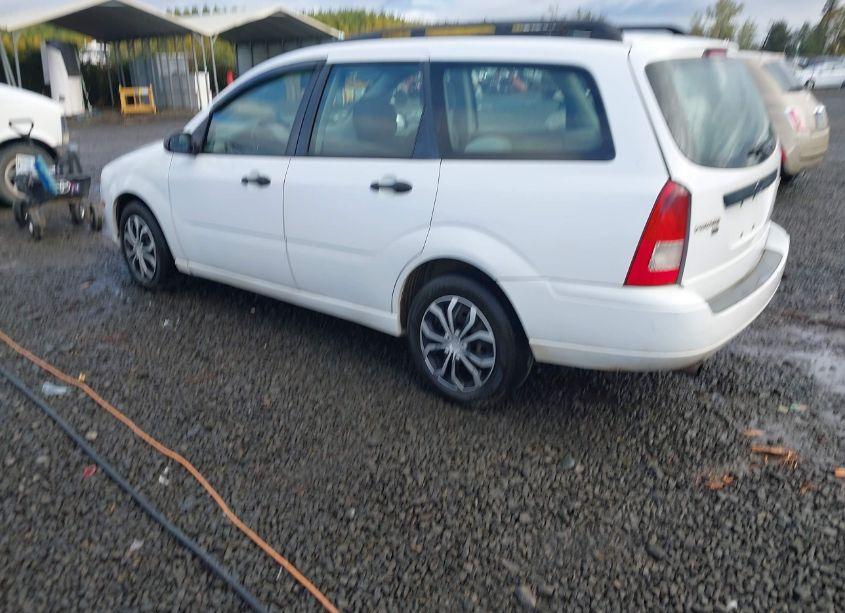 Photo 3 of 2005 Ford Focus ZXW (VIN 1FAFP36N95W302732)