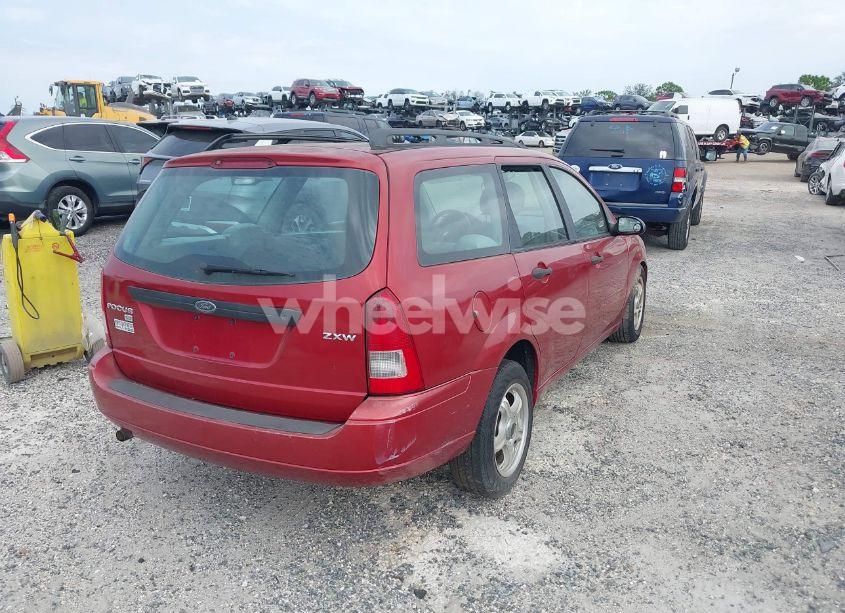 Photo 4 of 2005 Ford Focus ZXW (VIN 1FAFP36NX5W231296)