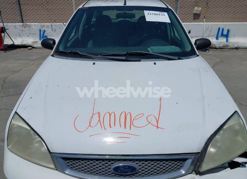 Photo 10 of 2006 Ford Focus ZXW (VIN 1FAFP36NX6W122029)