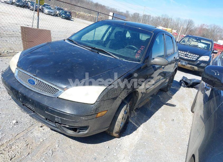 Photo 2 of 2007 Ford Focus S/SE/SES (VIN 1FAFP37N07W205808)