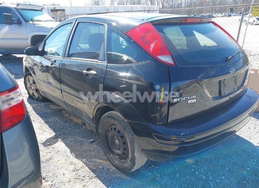 Photo 3 of 2007 Ford Focus S/SE/SES (VIN 1FAFP37N07W205808)