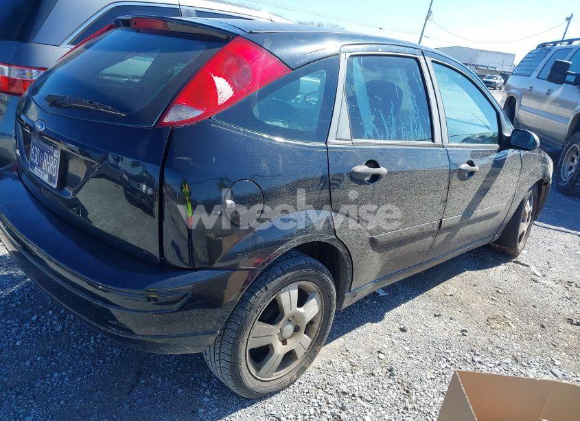 Photo 4 of 2007 Ford Focus S/SE/SES (VIN 1FAFP37N07W205808)