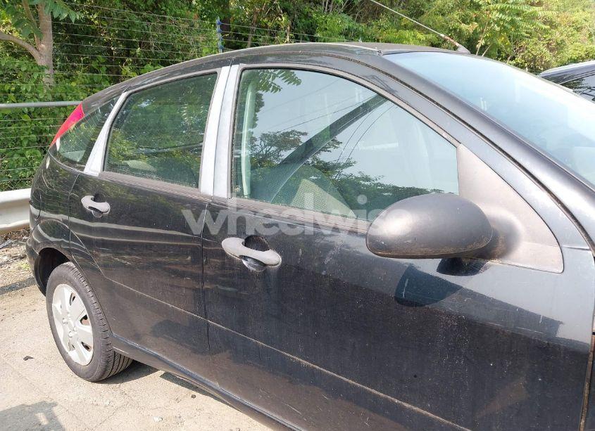 Photo 13 of 2007 Ford Focus S/SE/SES (VIN 1FAFP37N17W299861)