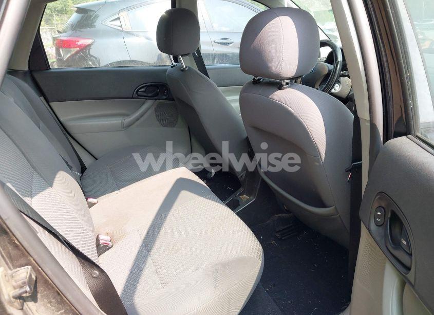 Photo 8 of 2007 Ford Focus S/SE/SES (VIN 1FAFP37N17W299861)